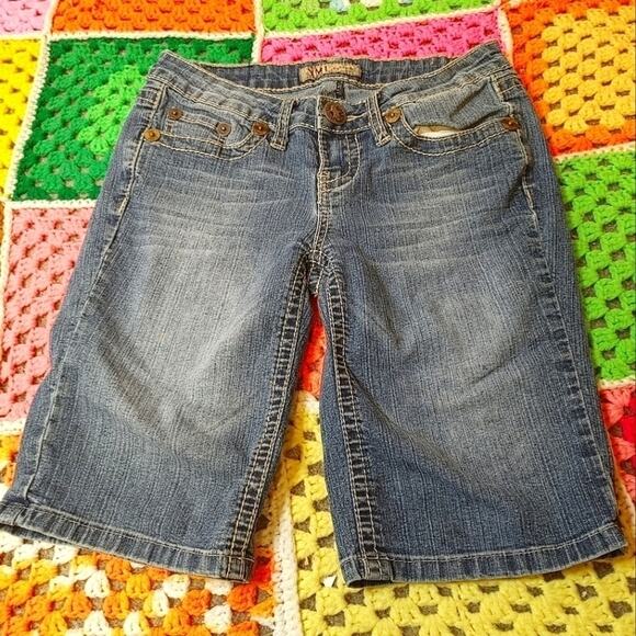 YMI Denim - YMI Jeans Size 0 Capri Jean Blue Summer Time Casual